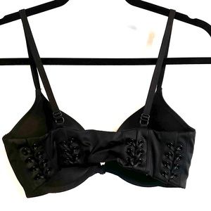 Never Worn VS Bombshell Add 2 Cup Sizes Push-Up Bra Lace-Up Back & Front Closure